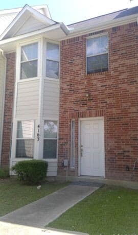 rental at 4163  St Charles Bay in San Antonio TX