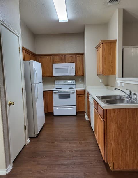 rental at 4163  St Charles Bay in San Antonio, TX — photo 3