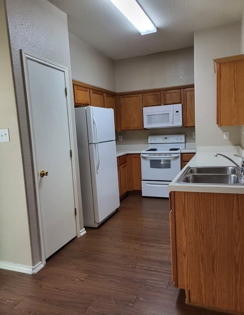 rental at 4163  St Charles Bay in San Antonio, TX — photo 4