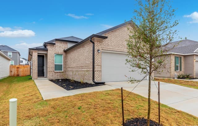 rental at 4179  Carraway St in New Braunfels, TX — photo 2