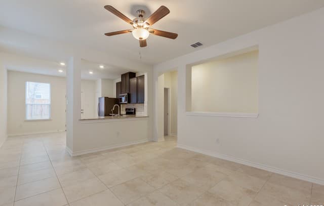 rental at 4179  Carraway St in New Braunfels, TX — photo 3