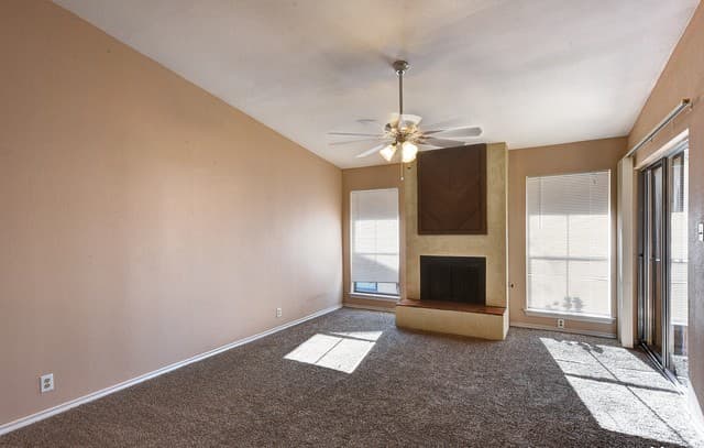rental at 1431  Loma Alto Rd Unit 4 in San Antonio, TX — photo 3