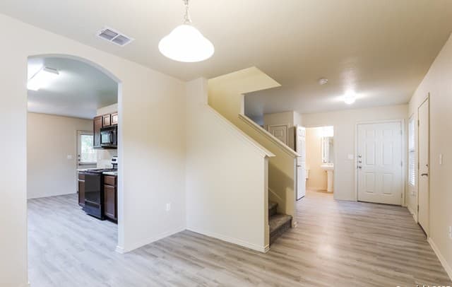 rental at 7031  Heathers Pond in San Antonio, TX — photo 5