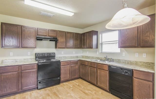 rental at 2230  Fishing Stone in San Antonio TX