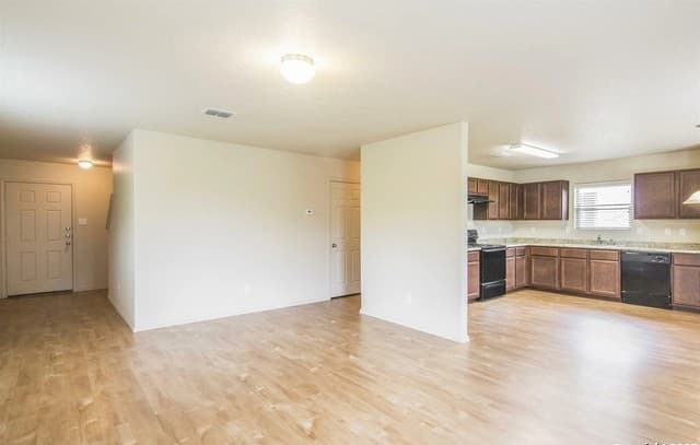 rental at 2230  Fishing Stone in San Antonio, TX — photo 5