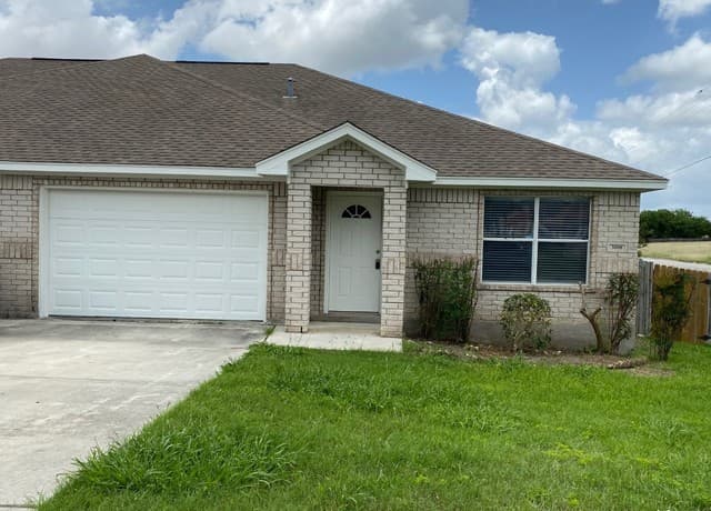rental at 3008  Pine Valley Dr in New Braunfels, TX — photo 1