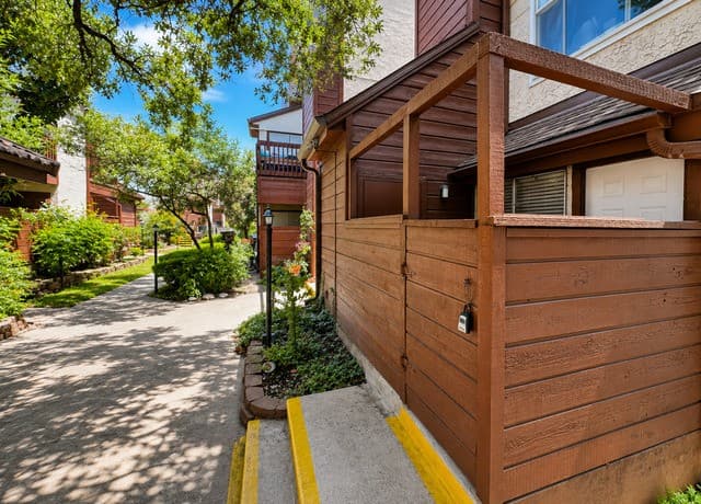 rental at 10527  Perrin Beitel Rd Unit C102 in San Antonio, TX — photo 2