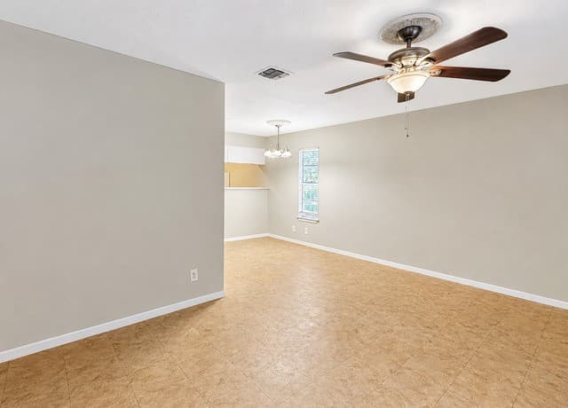 rental at 10527  Perrin Beitel Rd Unit C102 in San Antonio, TX — photo 4