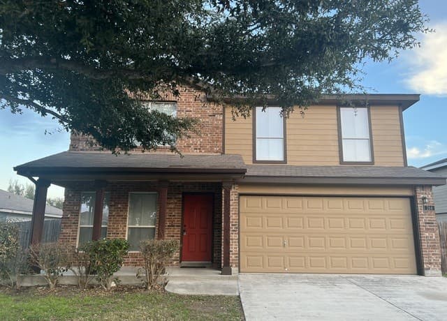 rental at 364  Starling Creek in New Braunfels, TX — photo 1
