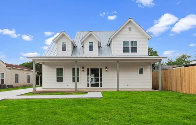 rental at 158 S Academy Ave in New Braunfels TX