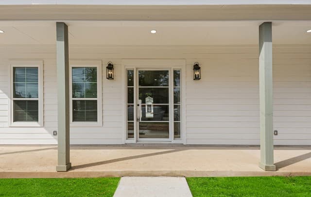 rental at 158 S Academy Ave in New Braunfels, TX — photo 5