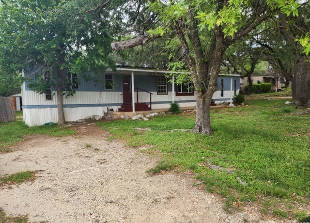 rental at 520 Royal Oak Dr in Canyon Lake TX