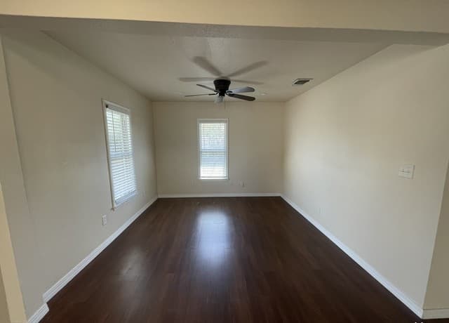 rental at 743  Eleanor Ave Unit 201 in San Antonio, TX — photo 5