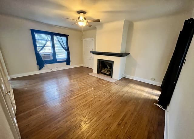 rental at 424 E Ashby Pl Unit 1 in San Antonio, TX — photo 2