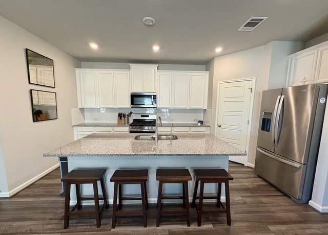 rental at 13107  Louberg Vly in San Antonio, TX — photo 4