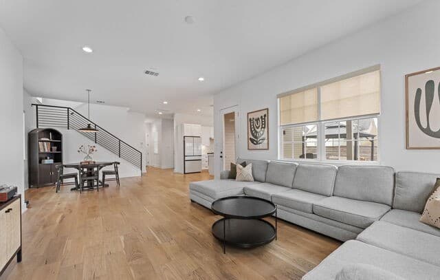rental at 415  Alexander Ave in New Braunfels, TX — photo 2