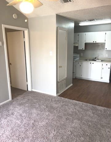 rental at 515  Humble Ave Unit 106 in San Antonio, TX — photo 5