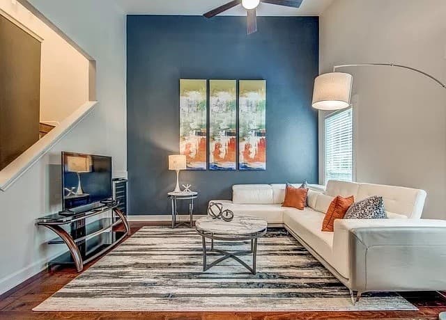 rental at 30  Chapel Hill in San Antonio, TX — photo 2