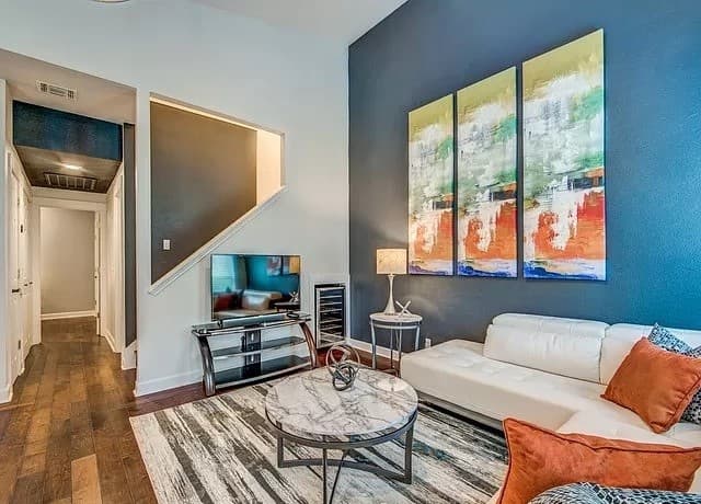 rental at 30  Chapel Hill in San Antonio, TX — photo 4
