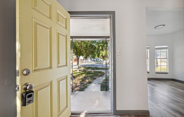 rental at 843  Zachry Dr in San Antonio, TX — photo 5