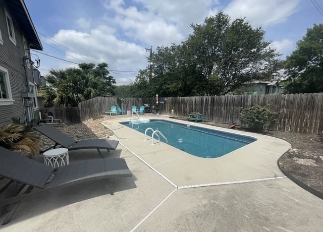 rental at 743  Eleanor Unit 101 in San Antonio, TX — photo 3
