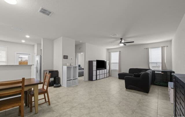 rental at 10510  Rayburn Lndg in San Antonio, TX — photo 4