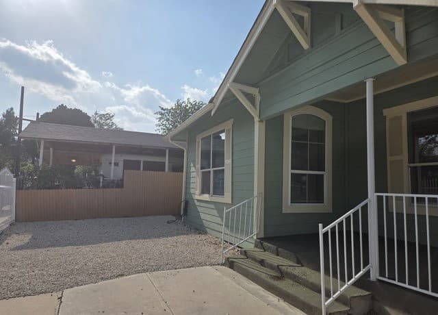 rental at 219  Princeton in San Antonio, TX — photo 1