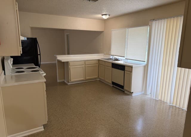 rental at 9527  Bear Creek Dr in San Antonio, TX — photo 4