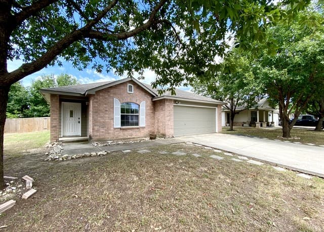 rental at 16511  Caballo Valley in Selma, TX — photo 2