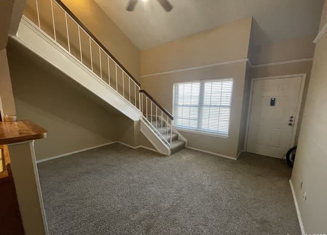 rental at 11610  Vance Jackson Unit 978 in San Antonio, TX — photo 4