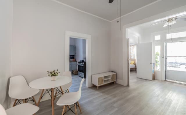 rental at 302 E Cevallos Unit 1 in San Antonio, TX — photo 3