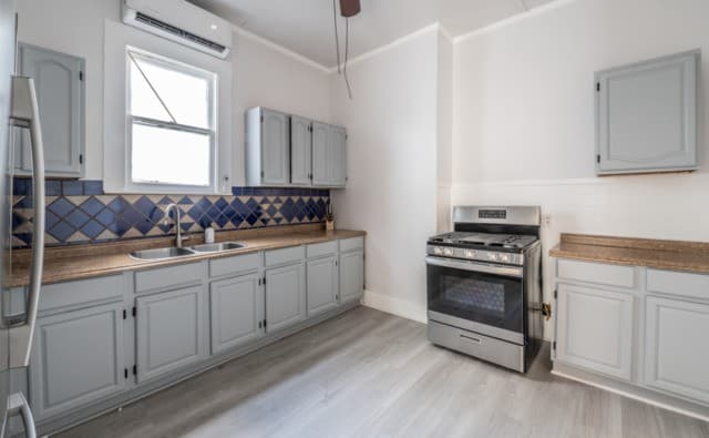 rental at 302 E Cevallos Unit 1 in San Antonio, TX — photo 5