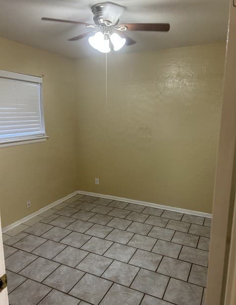 rental at 11009  Valley Star Dr in San Antonio, TX — photo 4