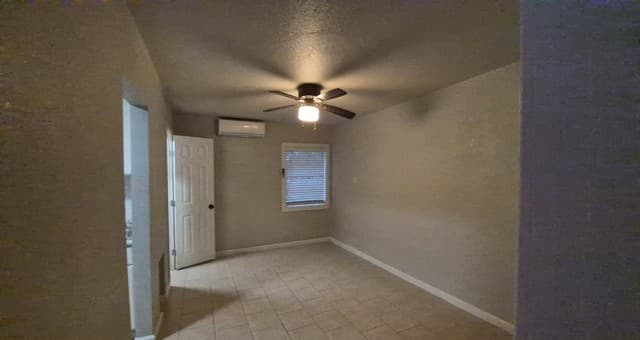 rental at 115  Caldwell St Unit 6 in San Antonio, TX — photo 2