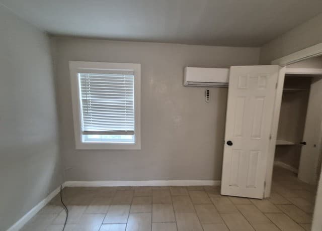 rental at 115  Caldwell St Unit 7 in San Antonio, TX — photo 4