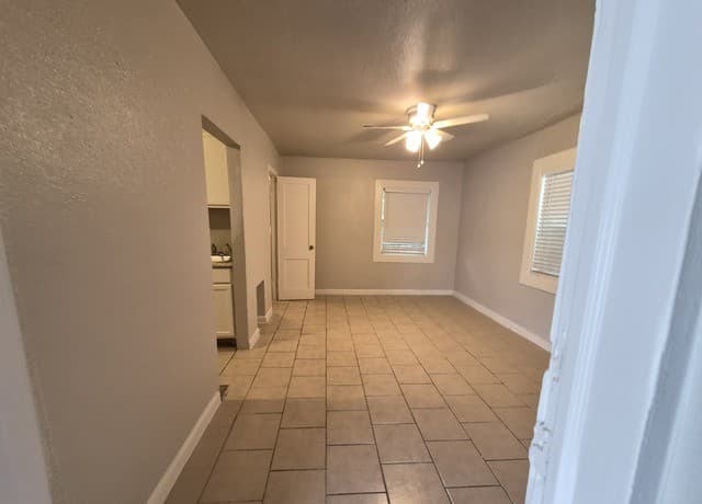 rental at 115  Caldwell St. Unit 8 in San Antonio, TX — photo 3