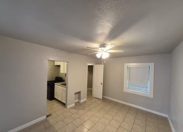 rental at 115  Caldwell St. Unit 8 in San Antonio, TX — photo 5