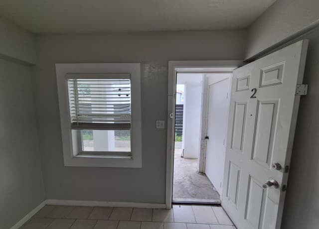 rental at 115  Caldwell St Unit 2 in San Antonio, TX — photo 4