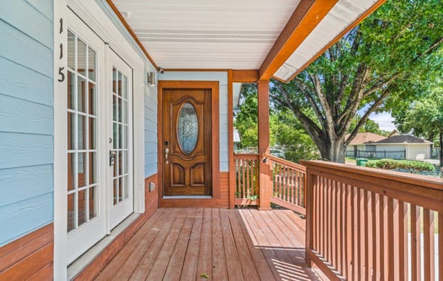 rental at 115  Saint Charles in San Antonio, TX — photo 4