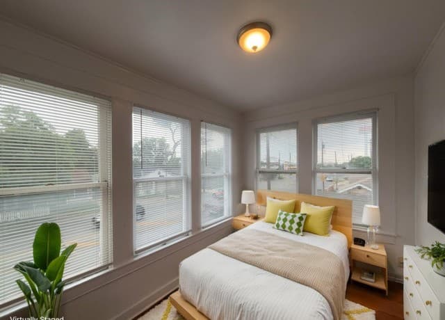 rental at 827  Steves Ave Unit 3 in San Antonio, TX — photo 5