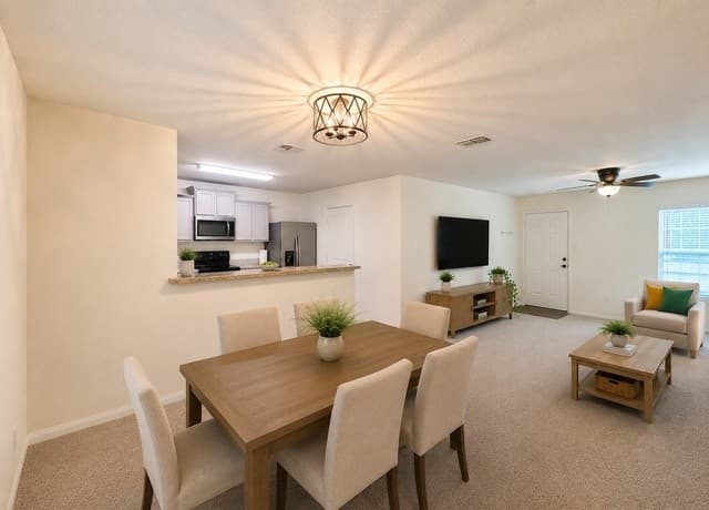 rental at 3627  Southton in San Antonio, TX — photo 2