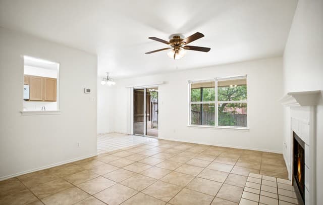 rental at 6054  Bantry Bay in San Antonio, TX — photo 4
