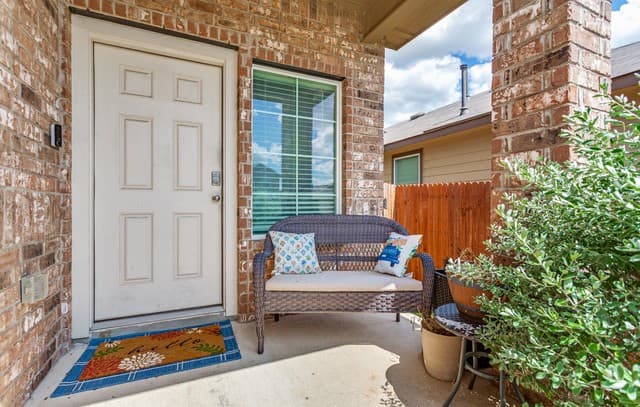 rental at 3434  Angus Xing in San Antonio, TX — photo 2