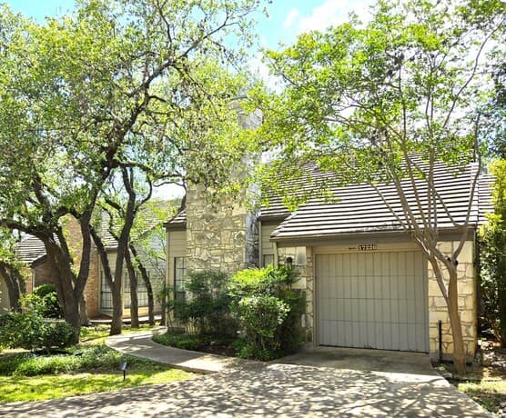rental at 17226  Beacon Woods in San Antonio, TX — photo 3