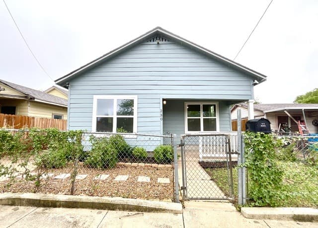 rental at 230 Micklejohn in San Antonio TX