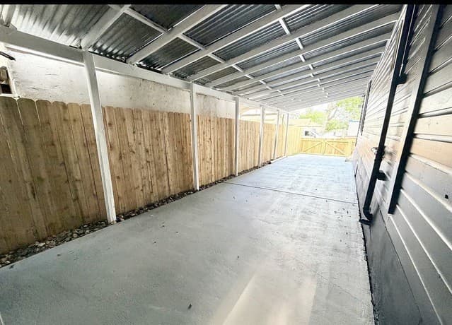 rental at 105  Dewitt in San Antonio, TX — photo 3