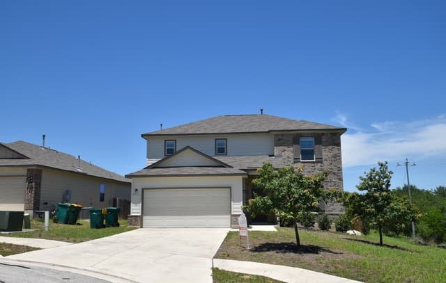 rental at 9111  Spigel Way in Converse, TX — photo 2