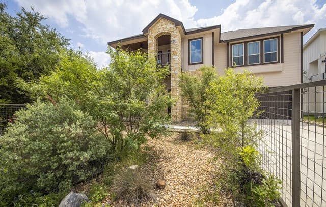 rental at 618  Wagon Wheel Dr in Canyon Lake, TX — photo 3