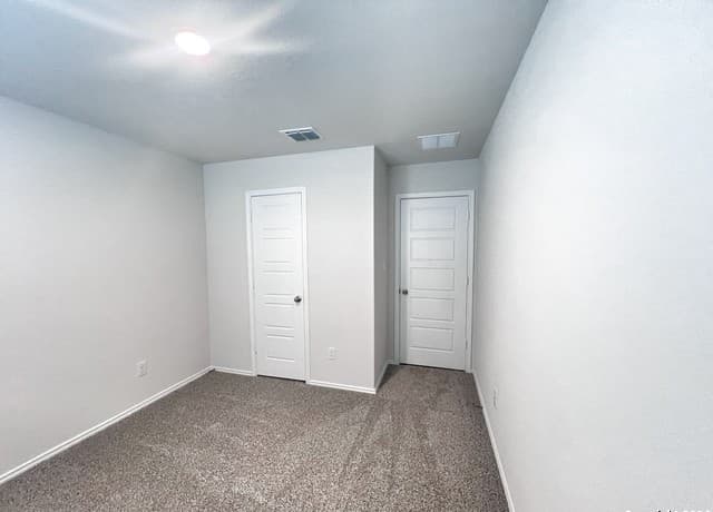 rental at 1644  Layne Loop in New Braunfels, TX — photo 4