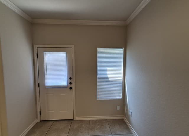 rental at 6618  Arancione Ave. Unit 103 in San Antonio, TX — photo 5
